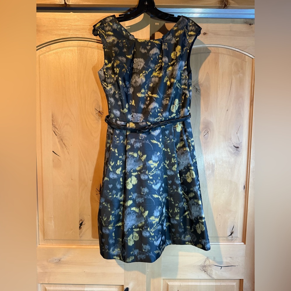Beautiful Eliza J A-line dress
Wore once to a wedding.